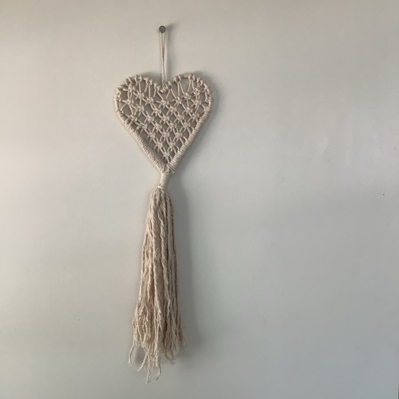 Tassel Macrame Heart - Picture 2 of 4